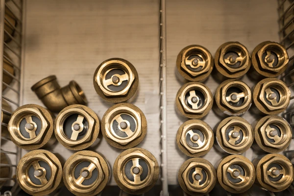 شیر خودکار فنری